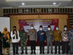 Guna Mencegah dan Menekan Penyebaran Covid -19, Forkopinda kabupaten Agam Tanda tangani Fakta Integritas