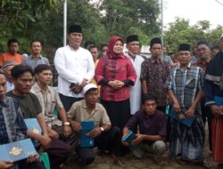 Reses Dra Hj Elviana MSi di Tiga Dusun Kecamatan Tanah Sepenggal Lintas, Kabupaten Bungo