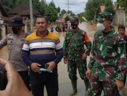 Gerak Cepat, Bupati Bungo Tinjau Langsung Lokasi Banjir Di Kecamatan Tanah Sepenggal.