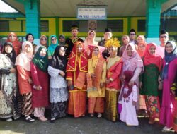 Upacara Peringatan Hardiknas Dan Halal Bihalal SMKN 1 Tanjung Raya