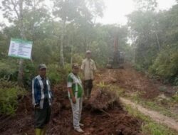 Buka Jalan Perkebunan, Upaya Rio Dusun Tanjung Tingkatkan Perekonomian Warganya.