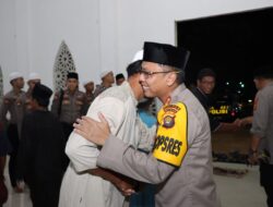 Buka Puasa Bersama di Pondok Pesantren, Kapolres Bungo Ingatkan Santri Hindari Pergaulan Negatif.