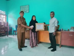 Gunakan BLT Sesuai Kebutuhan, Rio Sungai Mancur Bahtiar Ali Salurkan BLT DD Untuk 22 KPM