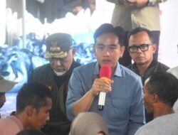 Wapres Gibran Hadir Ditengah Warga Palembayan Sampaikan Salam Presiden R.I