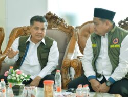 Bupati Agam, Sambut Langsung Kehadiran Wabup Bungo Dalam Menyerahkan Bantuan Kemanusiaan Untuk Warga Terdampak Bencana