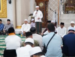 Safari Ramadhan di Pamenang, Gubernur Al Haris Ajak Perkuat Akhlak dan Peran Keluarga