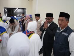 Sekda Sudirman Lepas JCH Kloter 23, Doakan Jamaah Jadi Haji Mabrur, Pulang Sehat