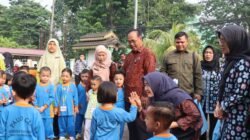 Kunjungi CBC Mawaddah Warrahmah, Bunda PAUD Hesti Haris Tegaskan Komitmen Tingkatkan Edukasi Pemahaman Disleksia