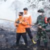 Kawasan Gambut Londerang Kembali Terbakar, Al Haris Turun ke Lokasi dan Uji Zat Pemadam Api Gambut